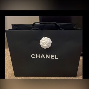Large paper shopping bag Chanel with camellia